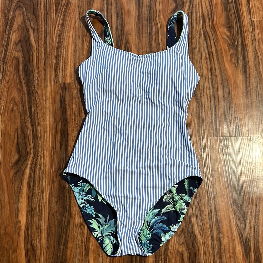 Tommy Bahama Art Of Palms Reversible Lace Back One Piece - Picture 5 of 16